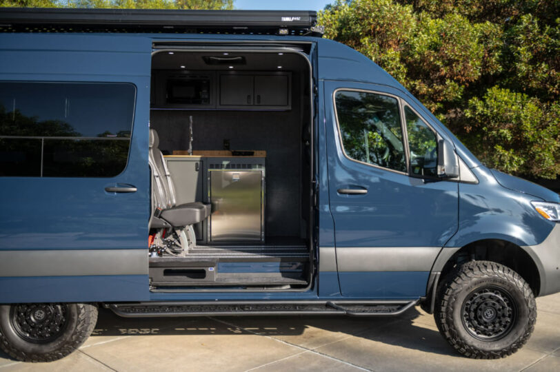 20 Compass Vans Pacific Open Side Door Back Seats
